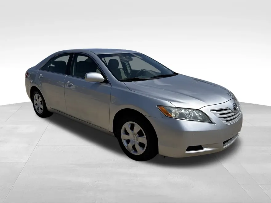 2009 Toyota Camry XLE photo 1