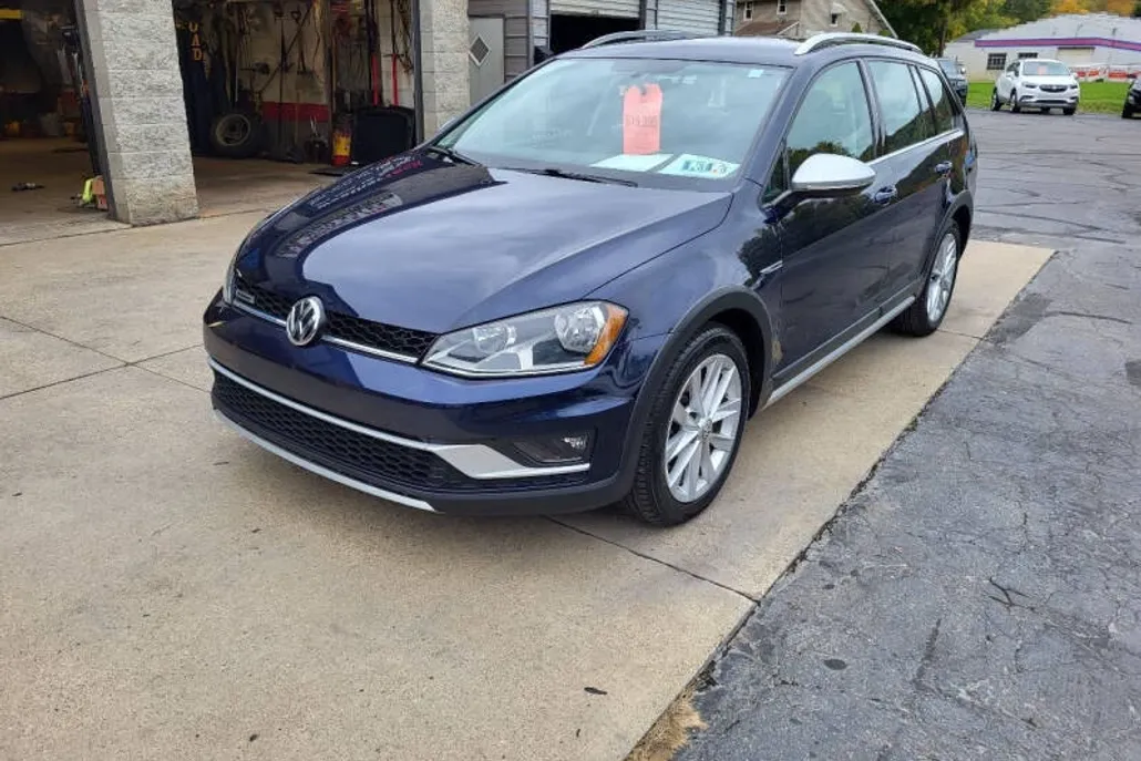2017 Volkswagen Golf Alltrack TSI SE 4Motion photo 1