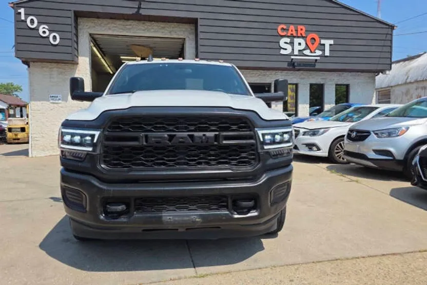 2022 Ram 3500 photo 1