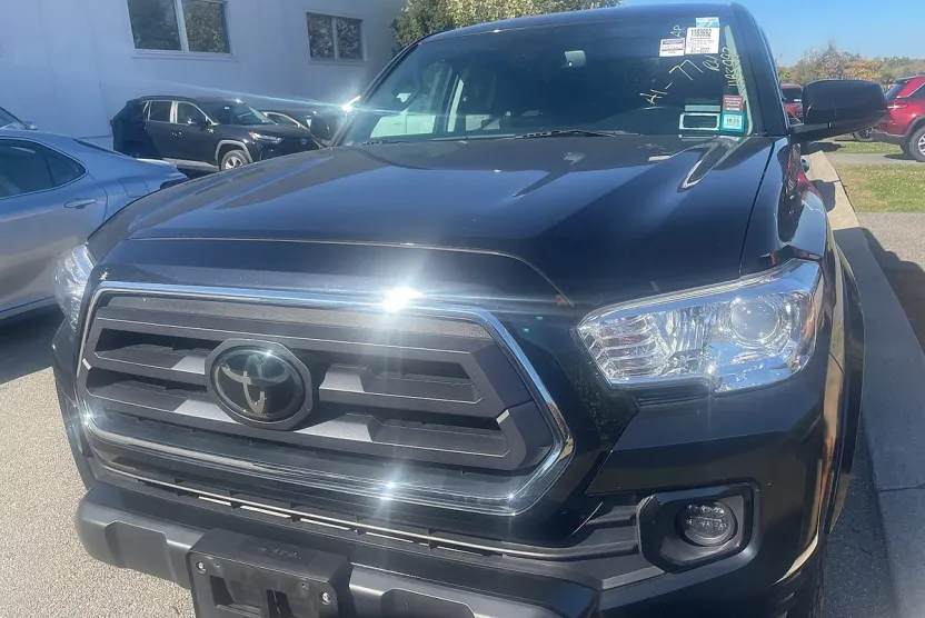 2022 Toyota Tacoma SR5 photo 1