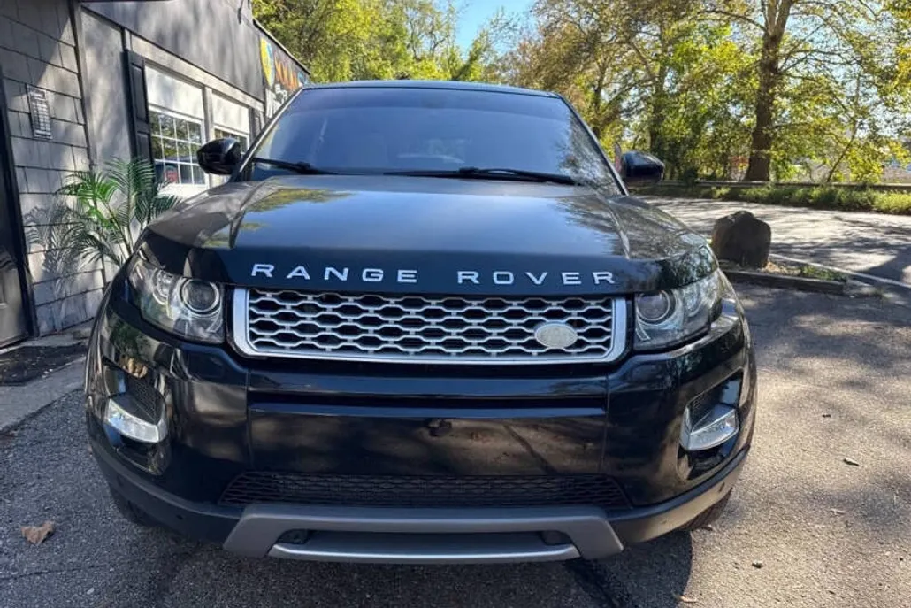 2015 Land Rover Range Rover Evoque Pure Premium photo 1