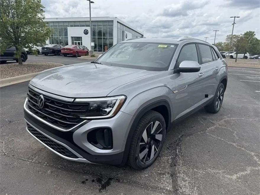 2025 Volkswagen Atlas Cross Sport SE Technology photo 1