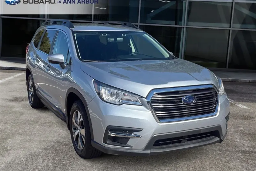 2022 Subaru Ascent Premium photo 1