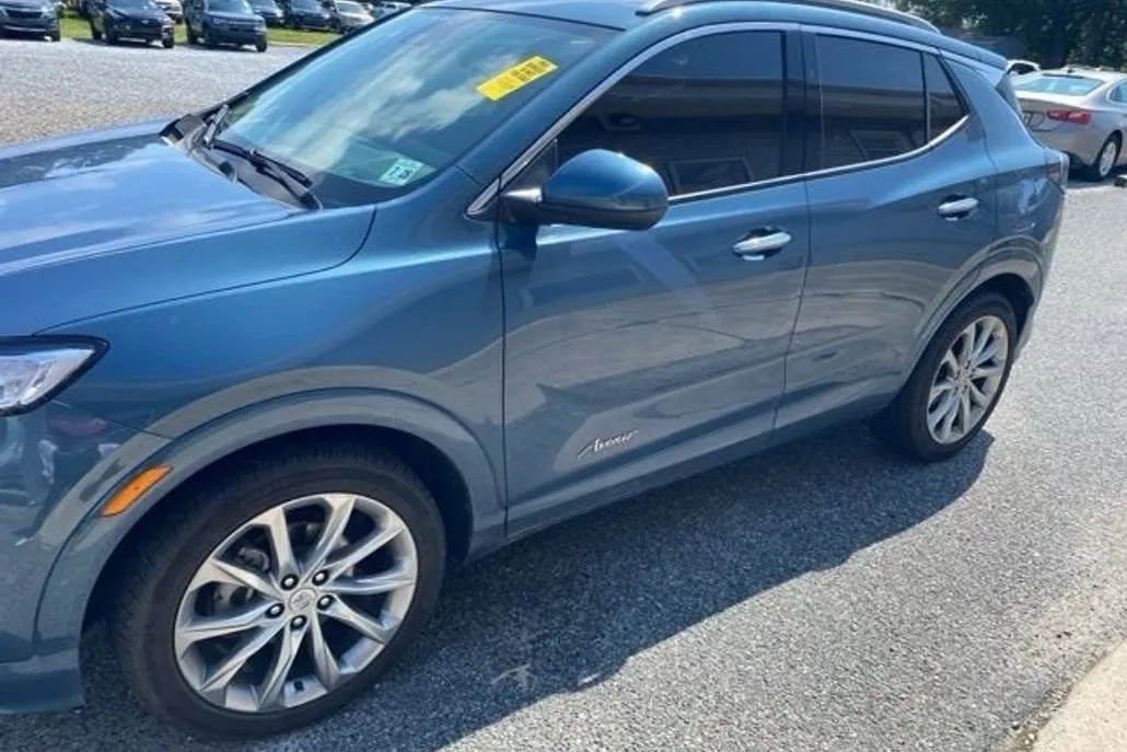 2024 Buick Encore GX Avenir photo 1