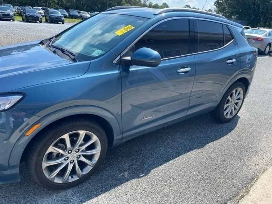 2024 Buick Encore GX Avenir photo 1