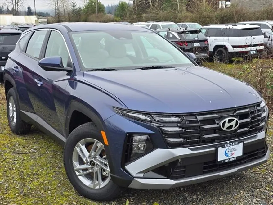 2025 Hyundai Tucson SE photo 1
