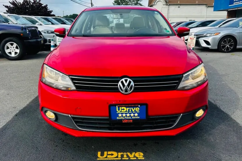 2012 Volkswagen Jetta SEL TDI photo 1