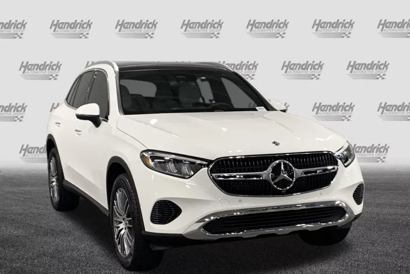 2026 Mercedes Benz GLC 300 photo 1