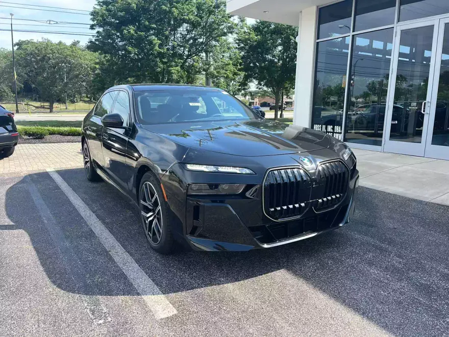2025 Bmw 760i xDrive photo 1