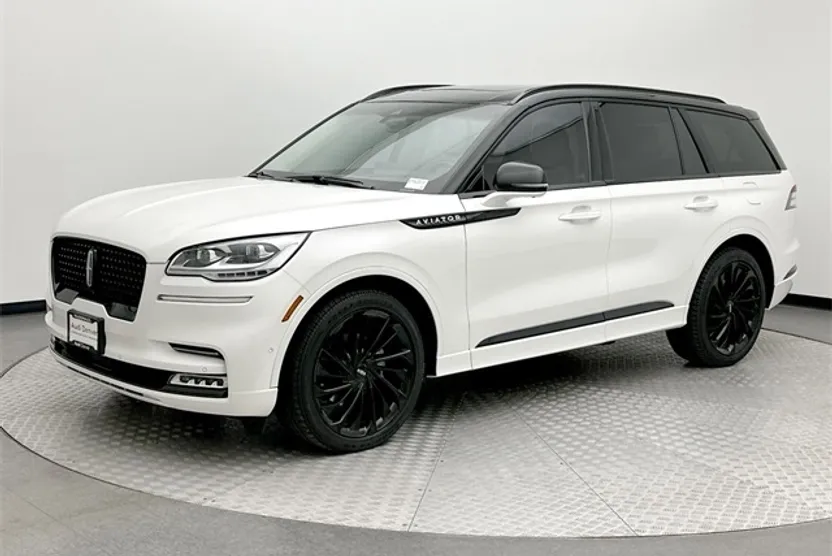2023 Lincoln Aviator Black Label photo 1