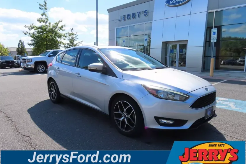 2018 Ford Focus SEL photo 1