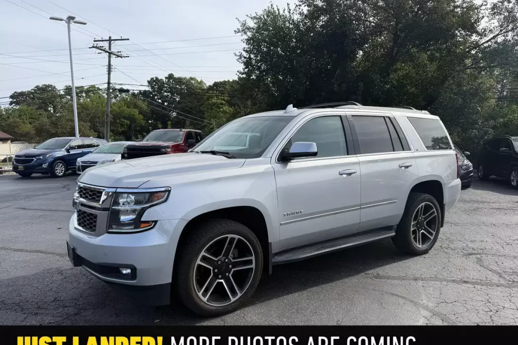 2016 Chevrolet Tahoe LT photo 1
