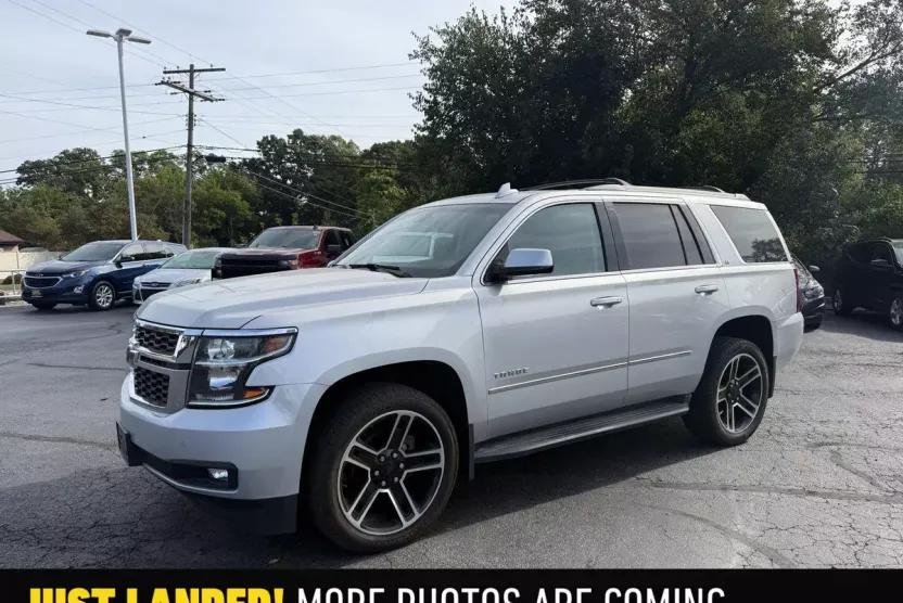 2016 Chevrolet Tahoe LT photo 1