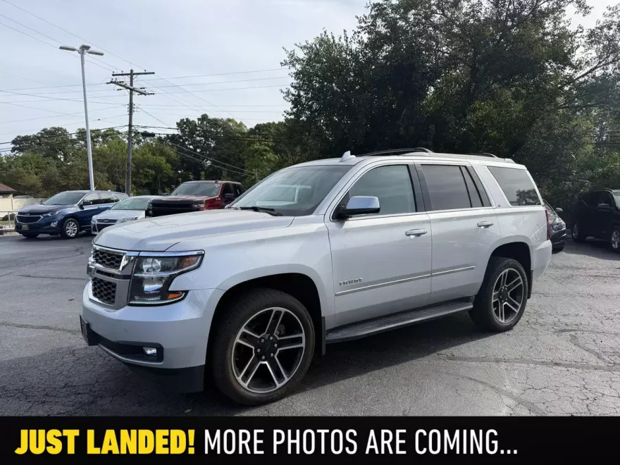 2016 Chevrolet Tahoe LT photo 1