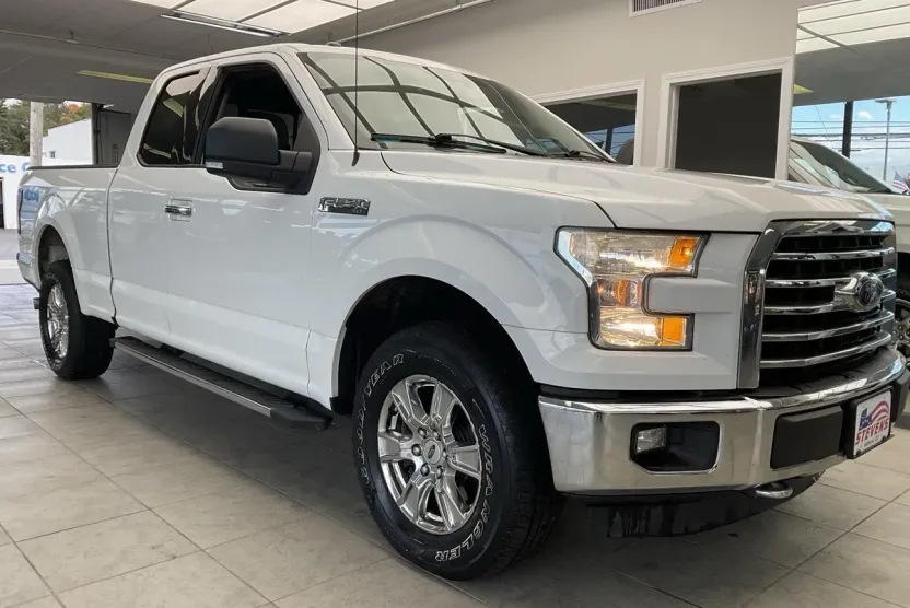 2015 Ford F-150 XLT photo 1