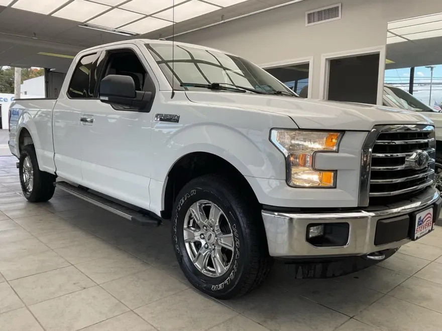 2015 Ford F-150 XLT photo 1