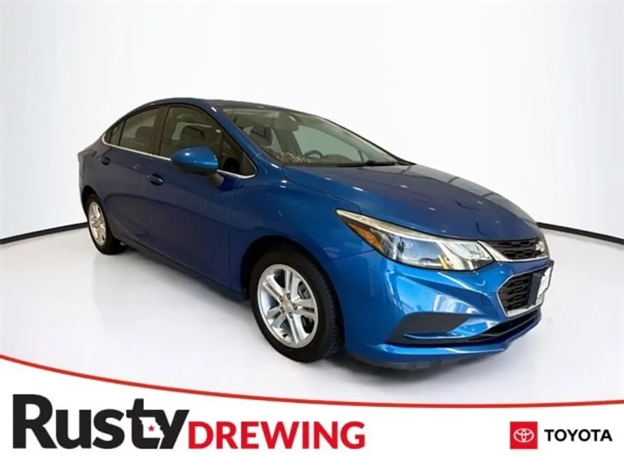 2018 Chevrolet Cruze LT photo 1
