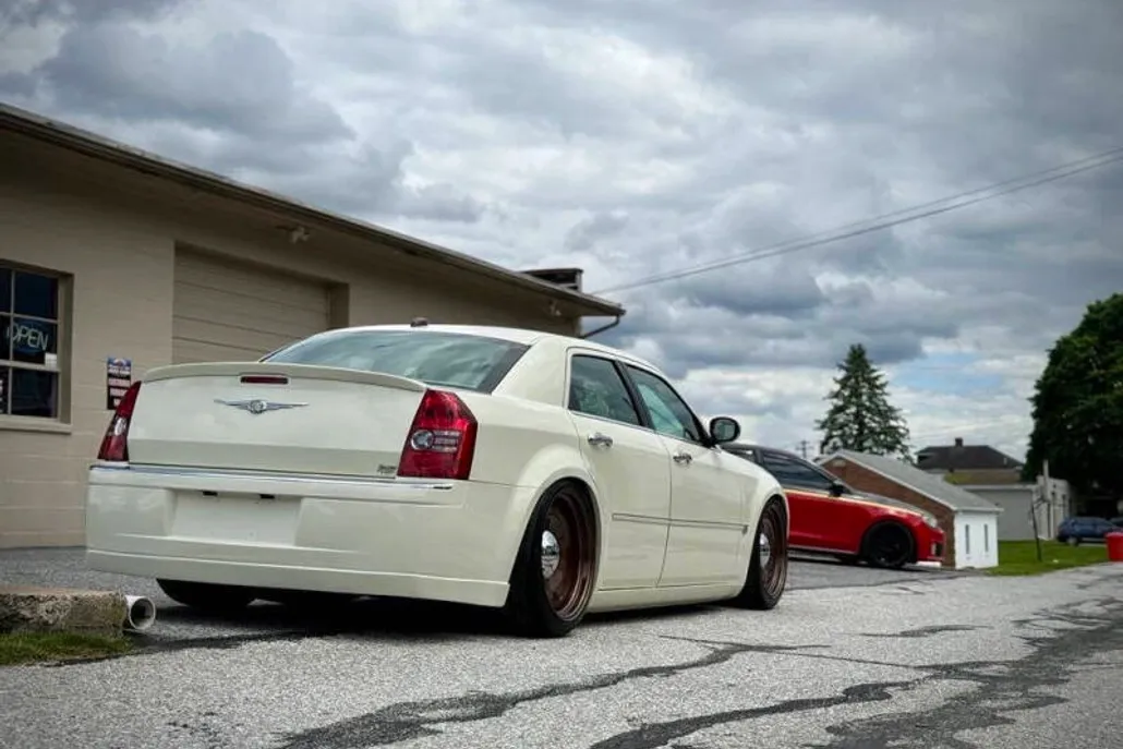 2005 Chrysler 300 C photo 1