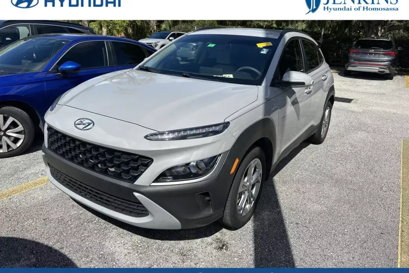 2023 Hyundai Kona SEL photo 1