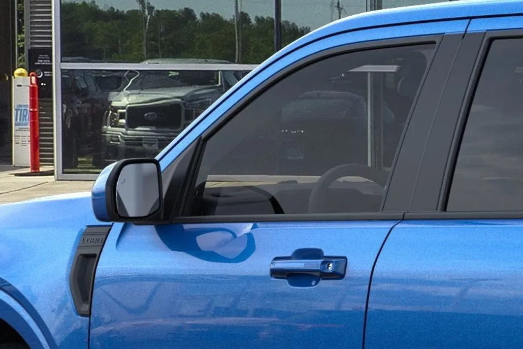 2025 Ford Maverick photo 1