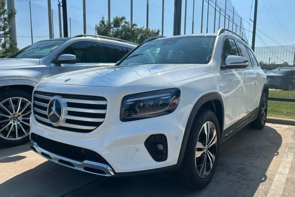 2025 Mercedes Benz GLB 250 photo 1