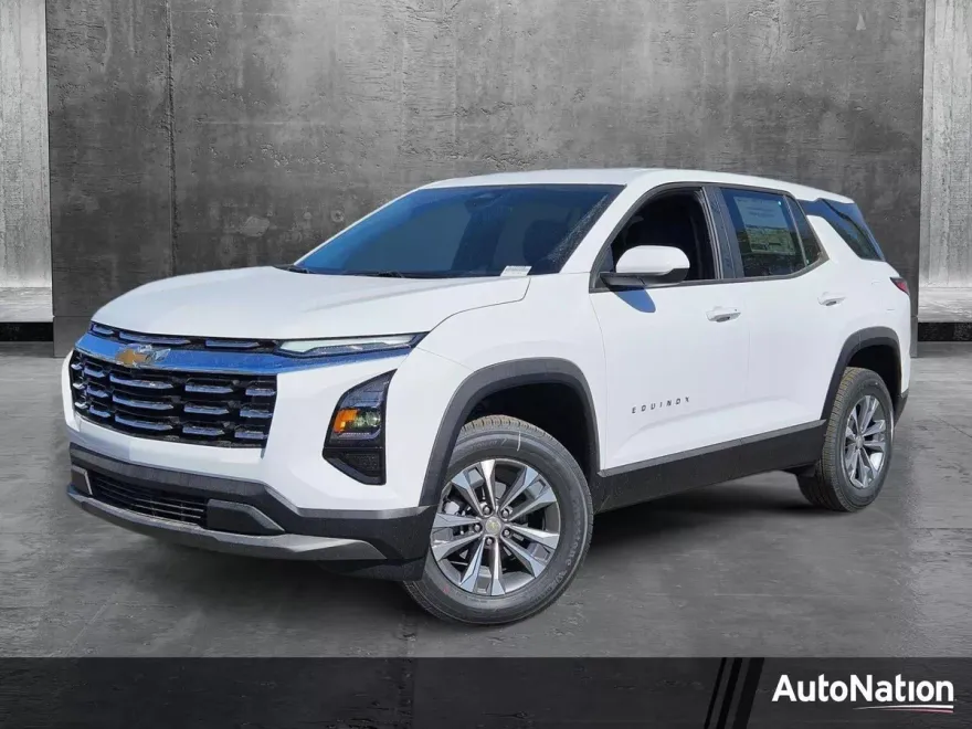 2026 Chevrolet Equinox LT photo 1
