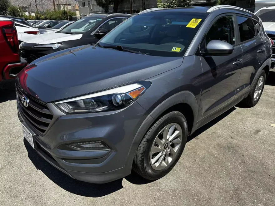 2016 Hyundai Tucson SE photo 1