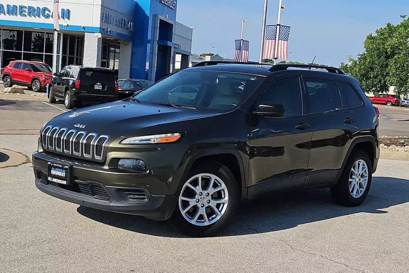 2016 Jeep Cherokee Sport photo 1