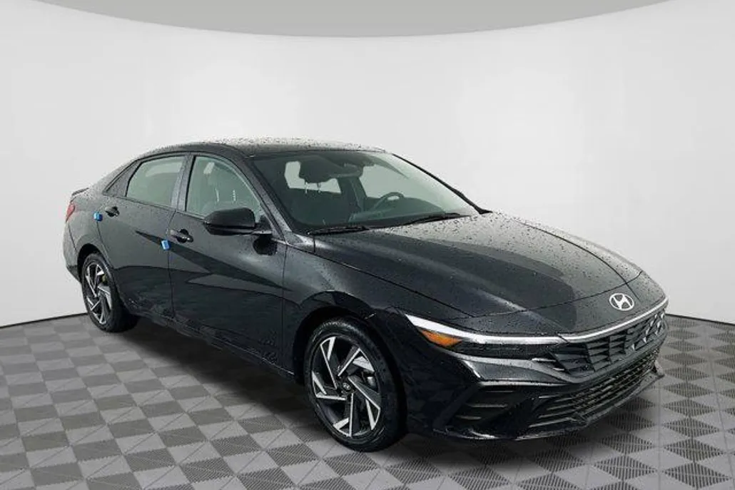 2025 Hyundai Elantra Hybrid SEL Sport photo 1