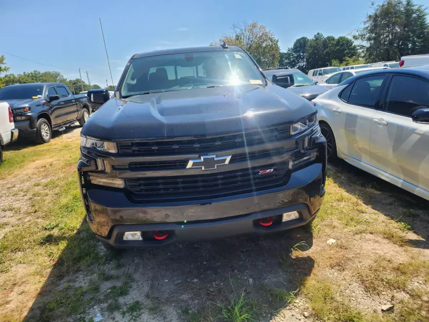 2019 Chevrolet Silverado Trail Boss LT photo 1