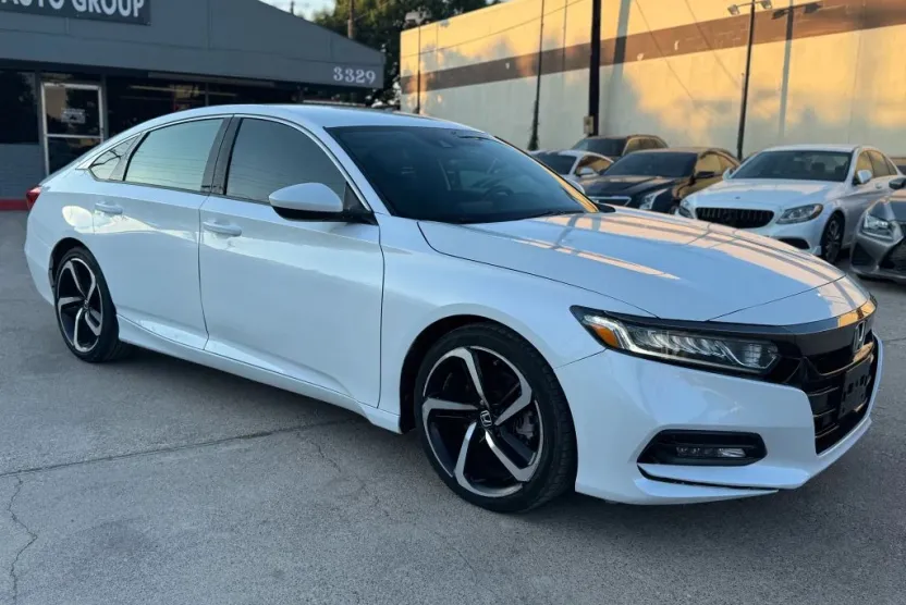 2020 Honda Accord Sport photo 1