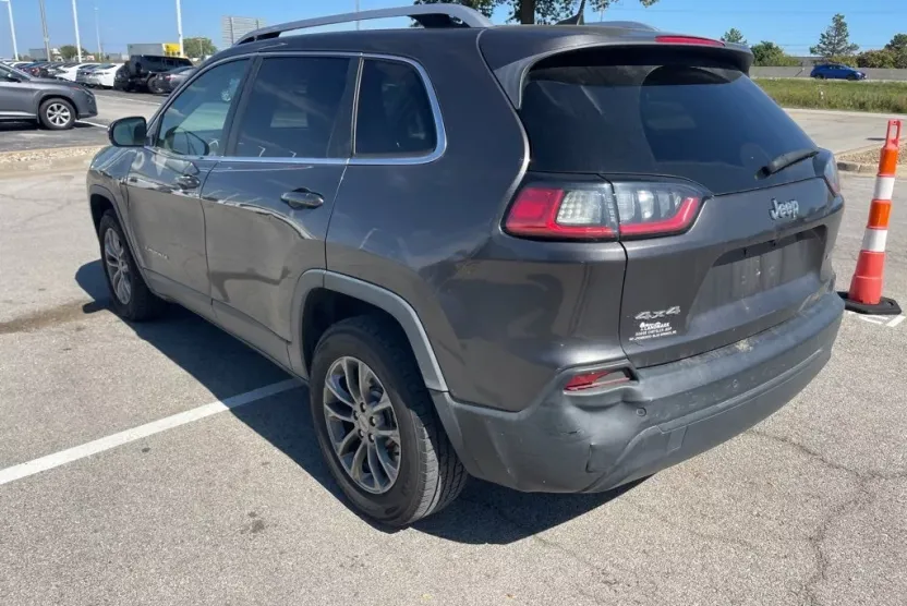 2019 Jeep Cherokee Latitude photo 1