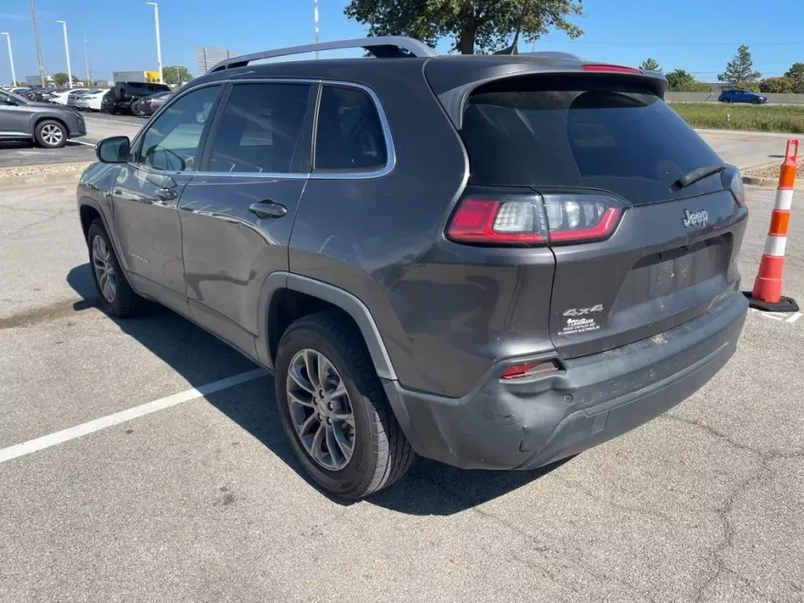 2019 Jeep Cherokee Latitude photo 1