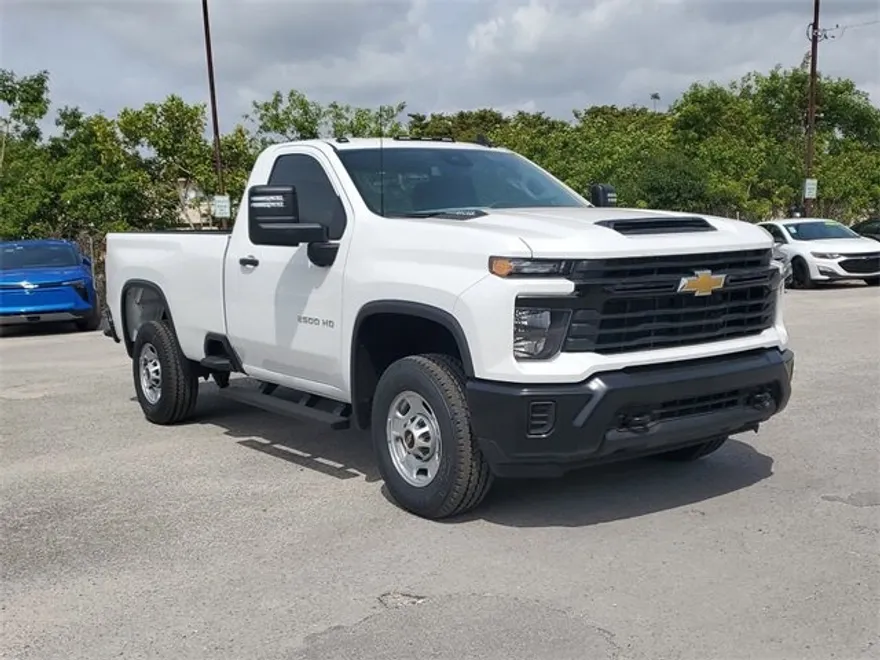 2025 Chevrolet Silverado 2500HD photo 1