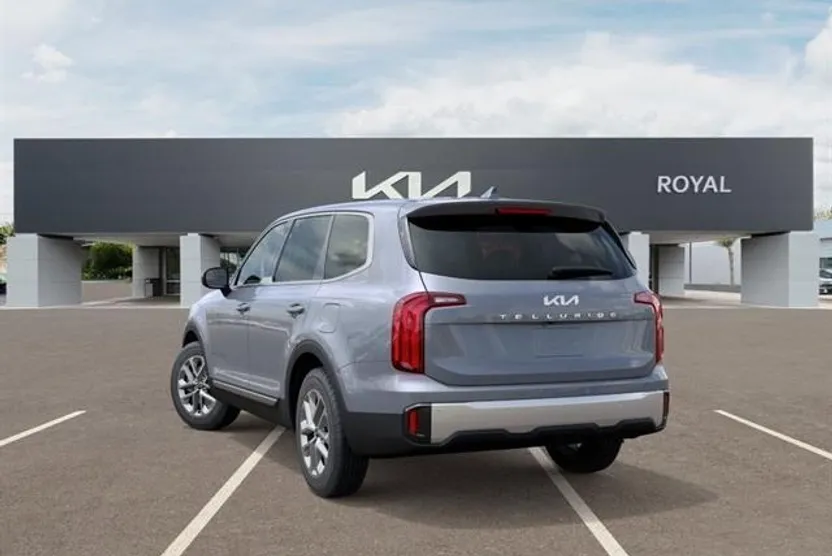 2025 Kia Telluride LX photo 1