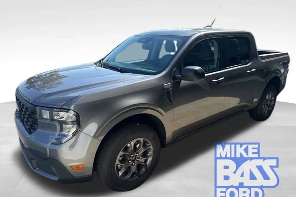 2025 Ford Maverick XLT photo 1