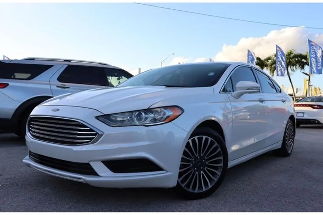 2017 Ford Fusion Titanium photo 1