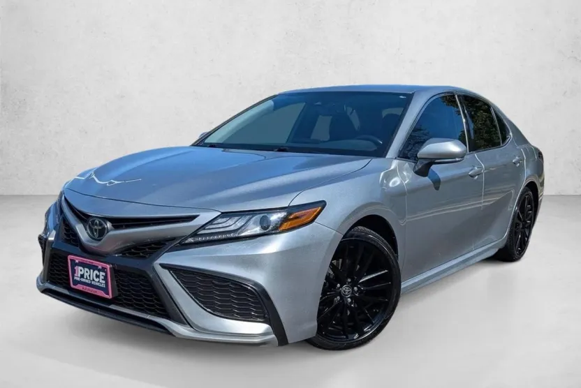 2023 Toyota Camry XSE photo 1