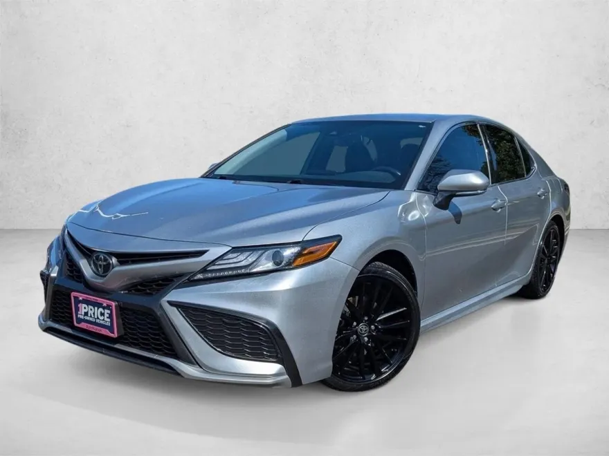 2023 Toyota Camry XSE photo 1