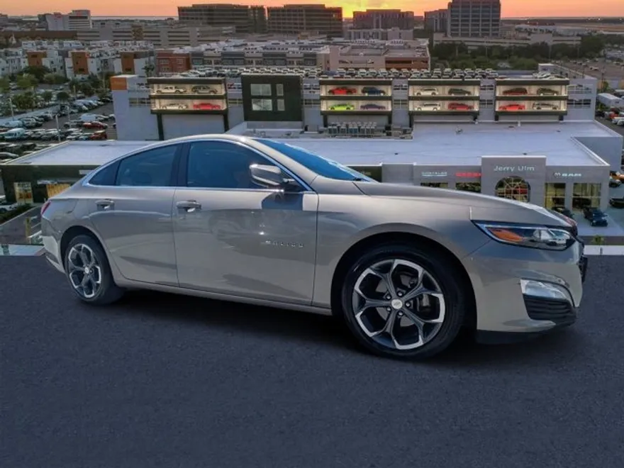 2023 Chevrolet Malibu 1LT photo 1