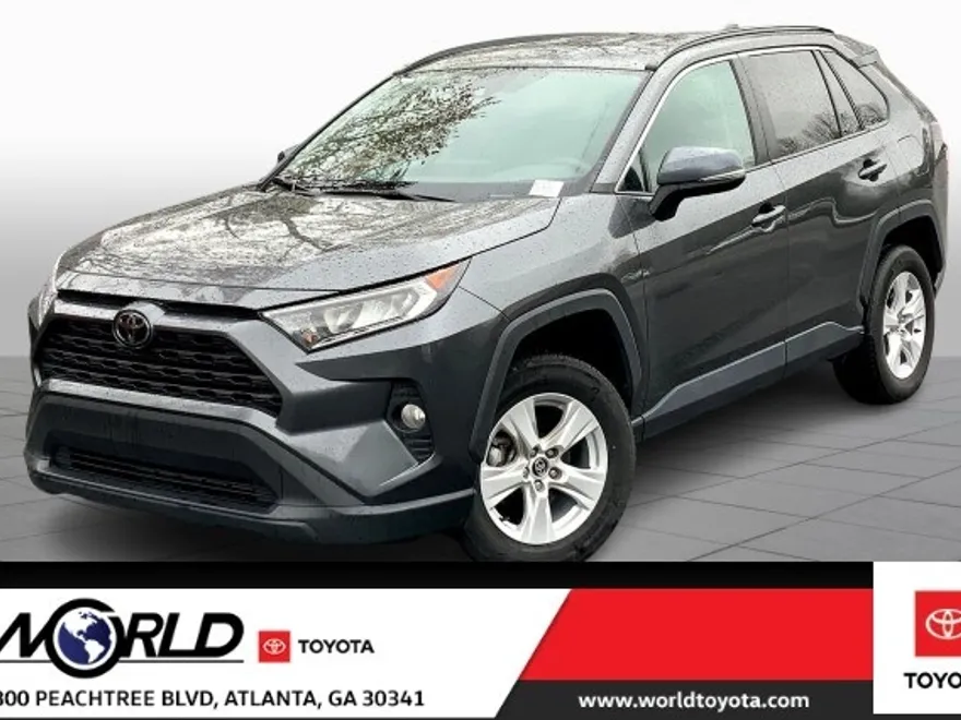 2021 Toyota RAV4 XLE photo 1