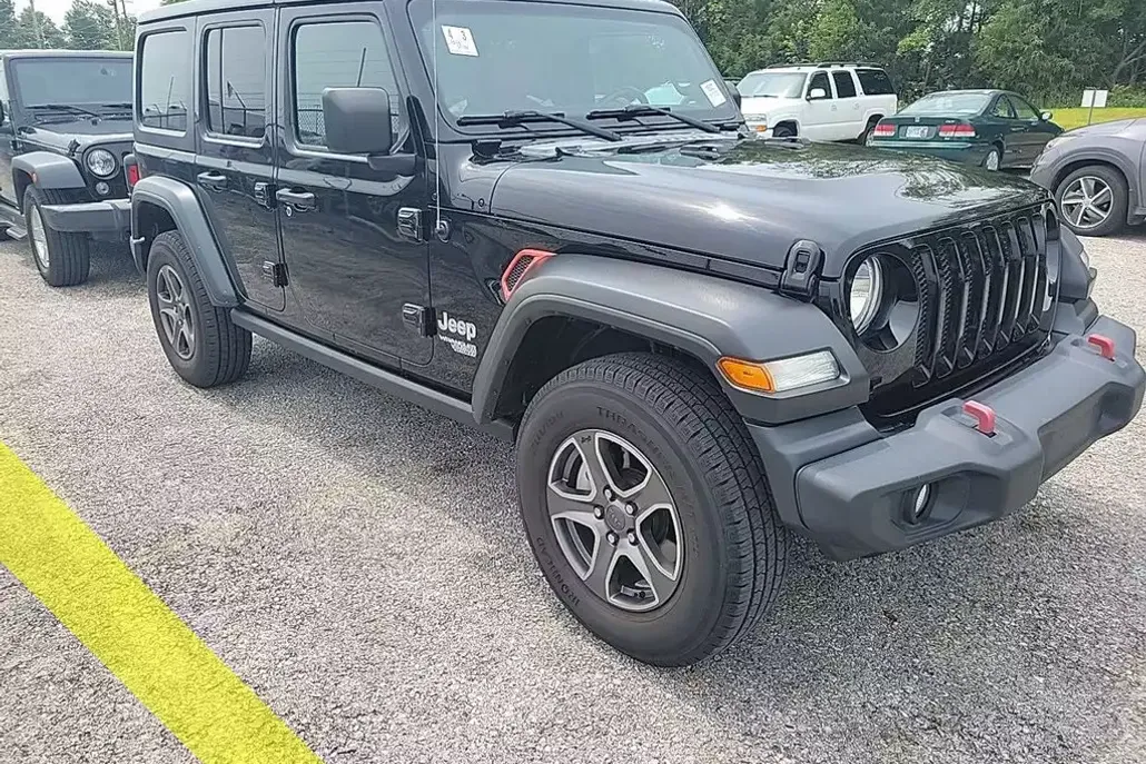 2018 Jeep Wrangler Unlimited Sport photo 1