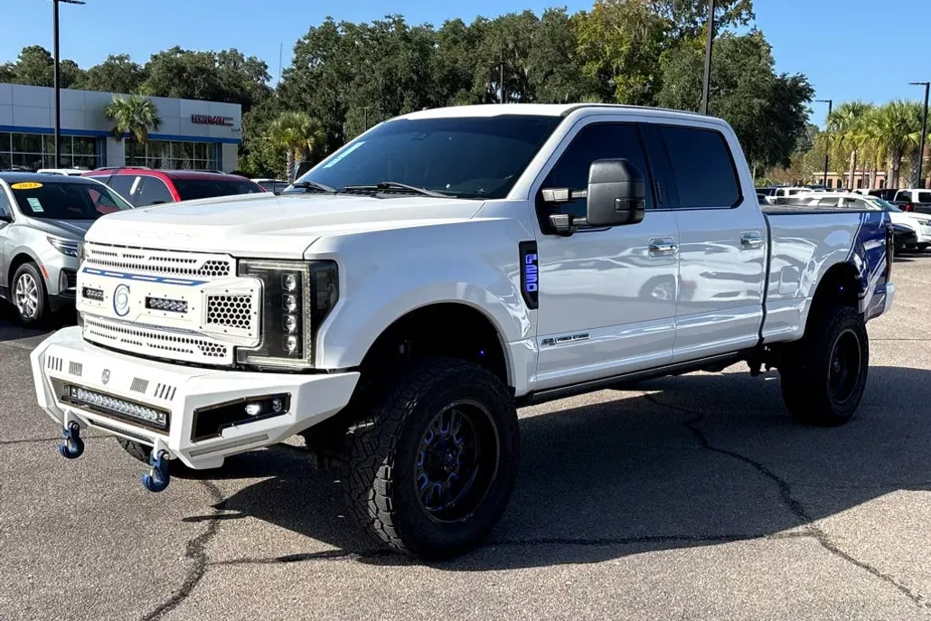 2018 Ford F-250 Platinum photo 1