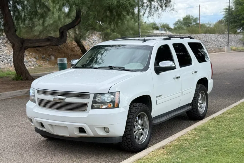 2012 Chevrolet Tahoe LT photo 1