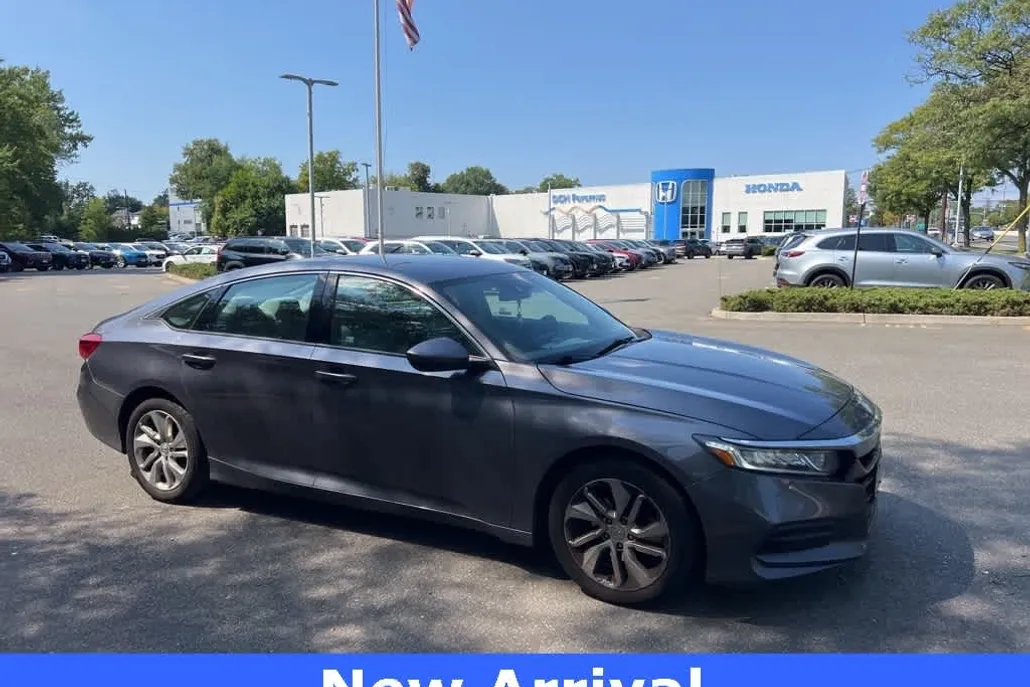 2019 Honda Accord LX 1.5T photo 1