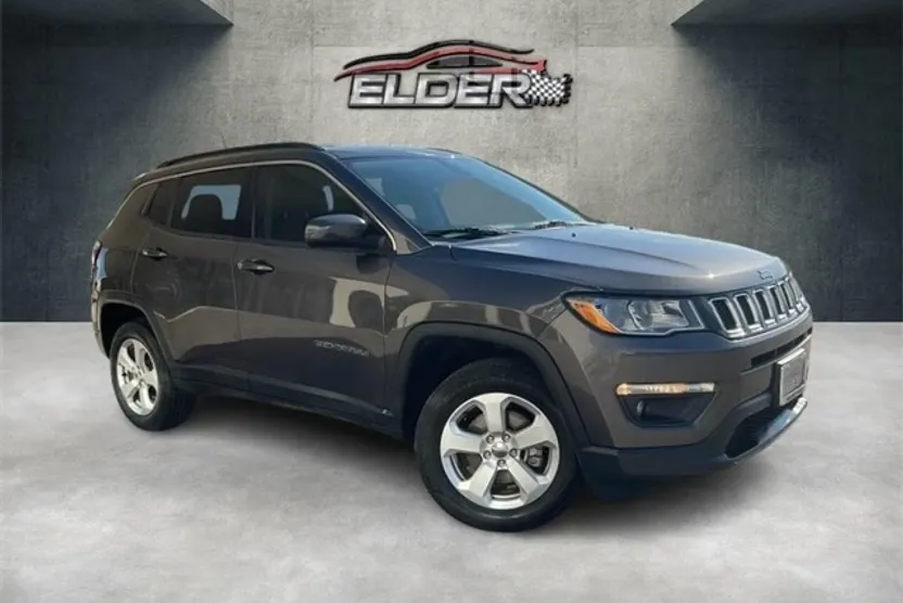 2021 Jeep Compass Latitude photo 1
