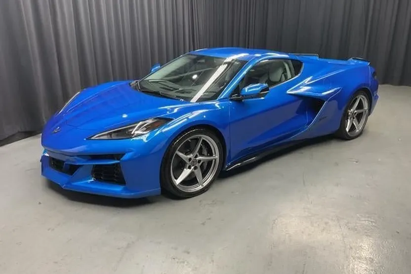 2024 Chevrolet Corvette E-Ray 3LZ photo 1