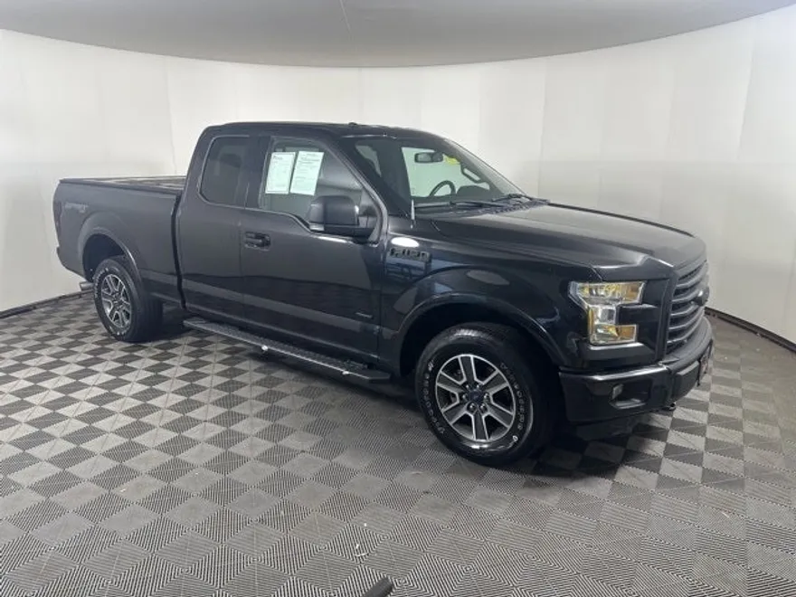 2015 Ford F-150 XLT photo 1