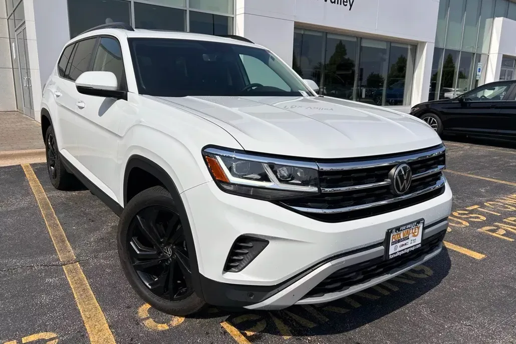 2023 Volkswagen Atlas V6 SE Technology photo 1