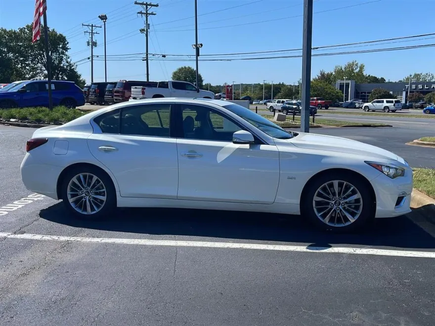 2019 Infiniti Q50 3.0t LUXE photo 1